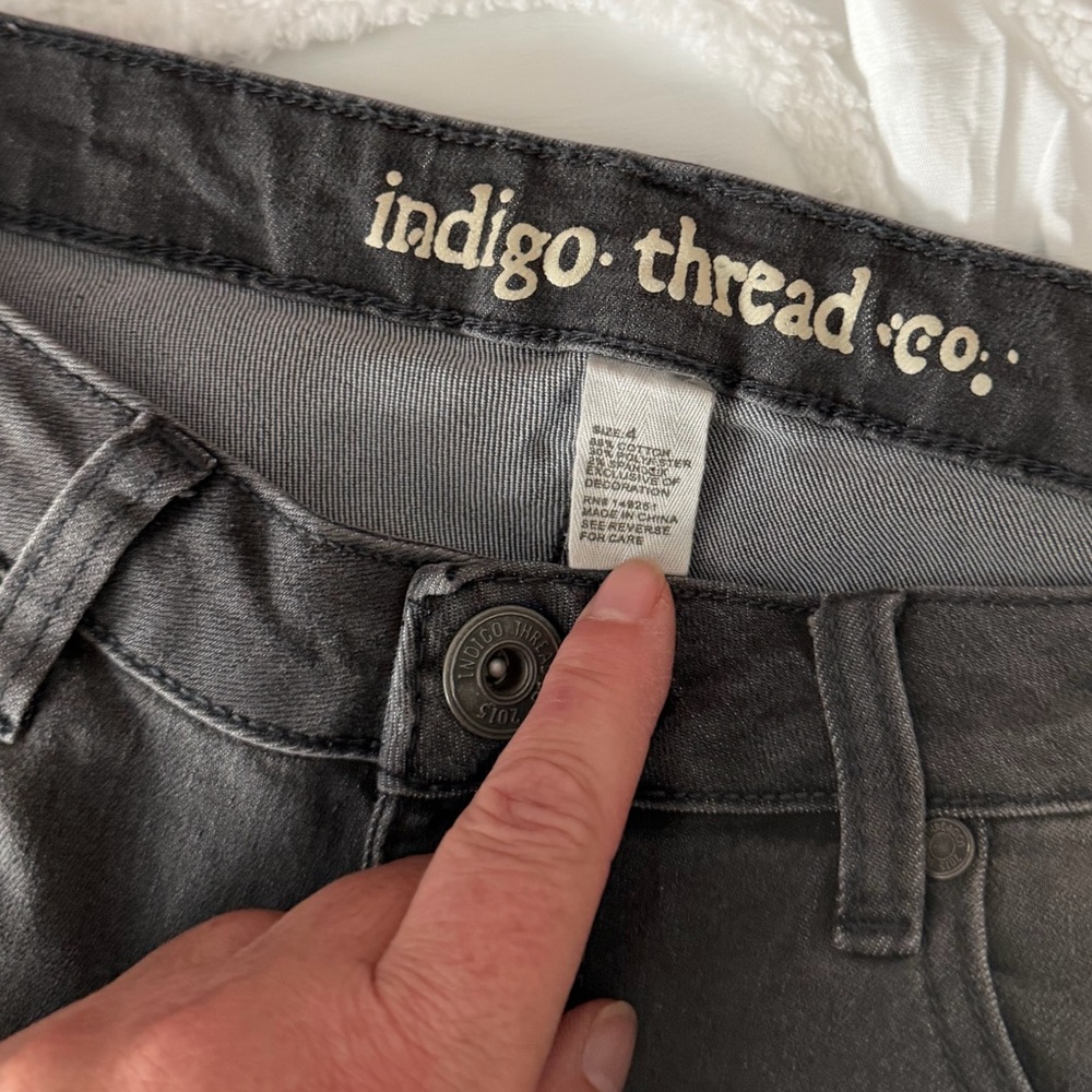 Indigo Thread Co Embroidered Women's Ankle Jeans - Picture 2 of 7